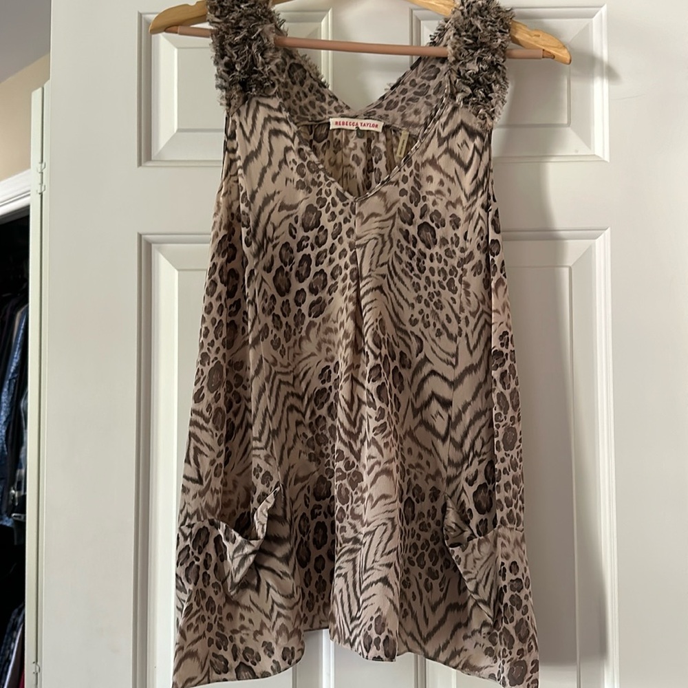 RT sleeveless leopard print top